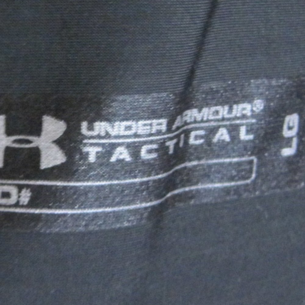 Under Armour compression sz L - Picture 6 of 7